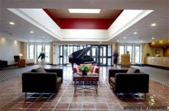 Howard Johnson Plaza Kansas City Hotel & Conference Center Exterior photo